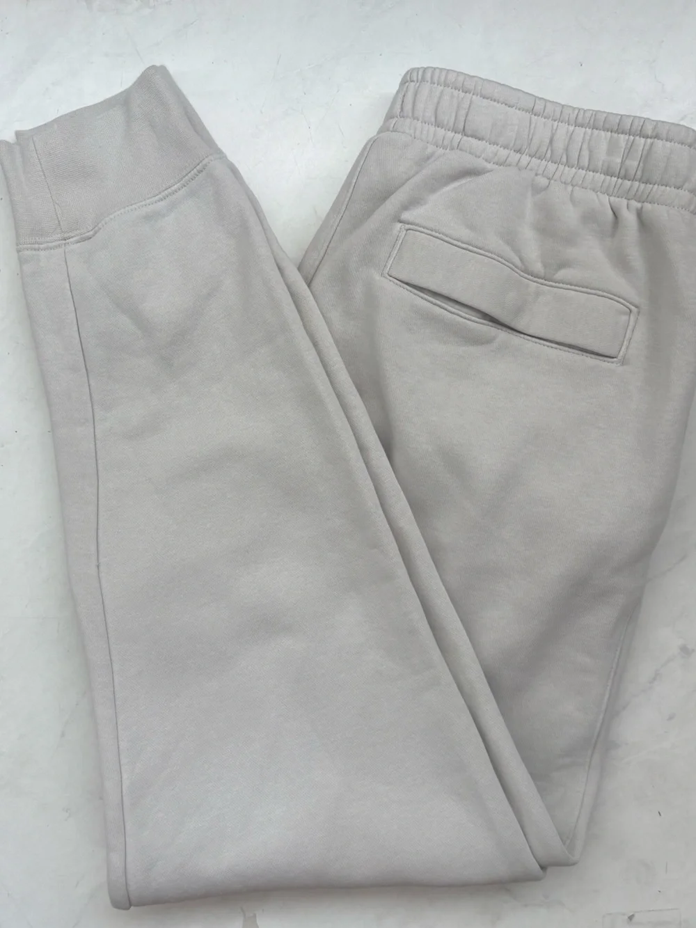 Nike Men’s Medium Ivory Sportswear Club Fleece Sweatpant Joggers Loungewear